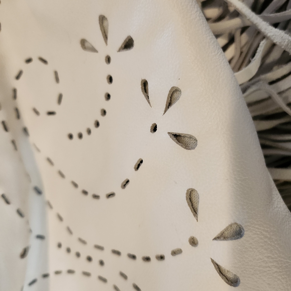 Zara White Shoulder Bag with Cutout Design